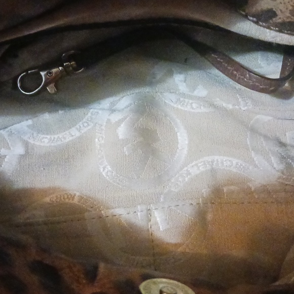 MK Purse - Picture 4 of 5